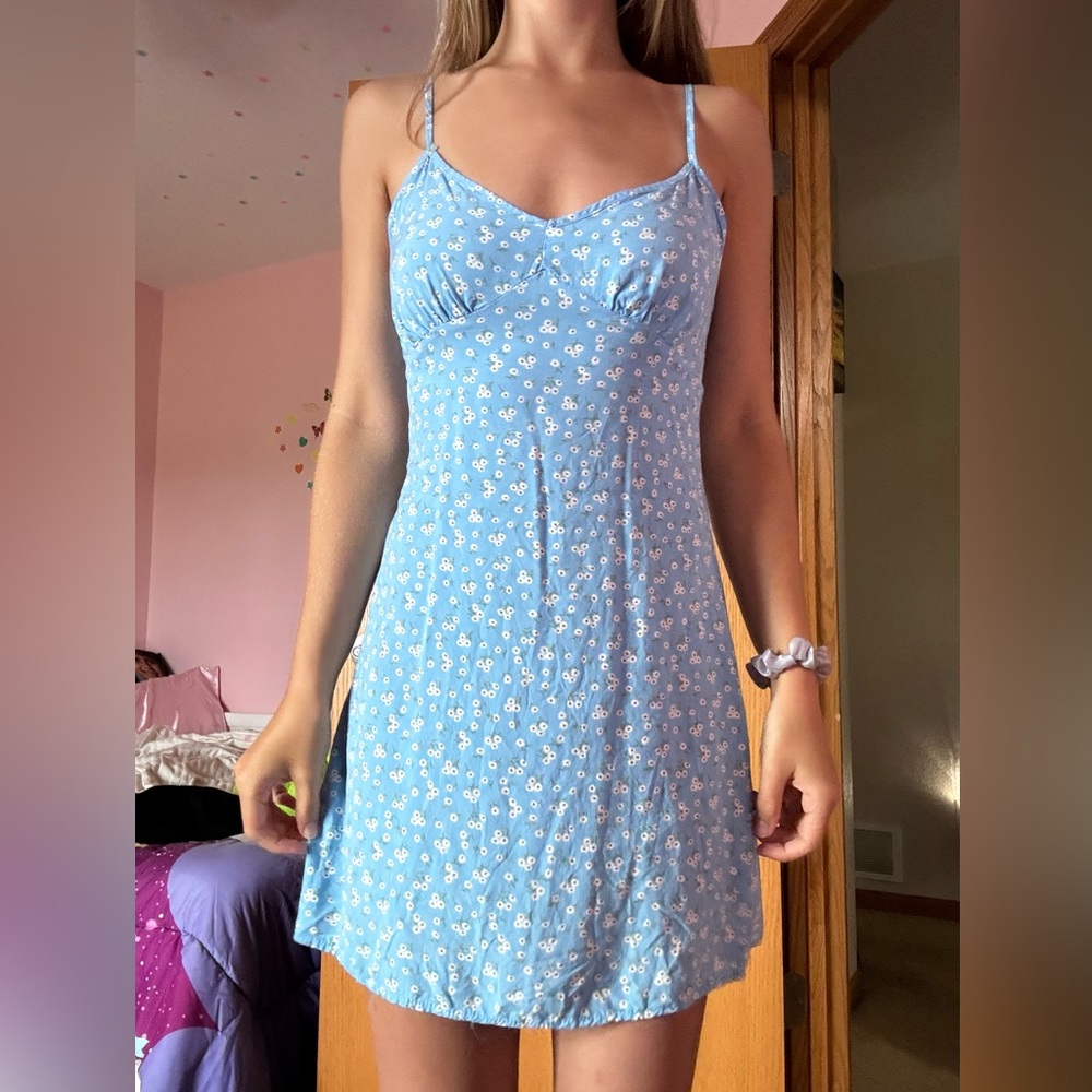Forever 21 blue floral mini dress with adjustable straps and tie back